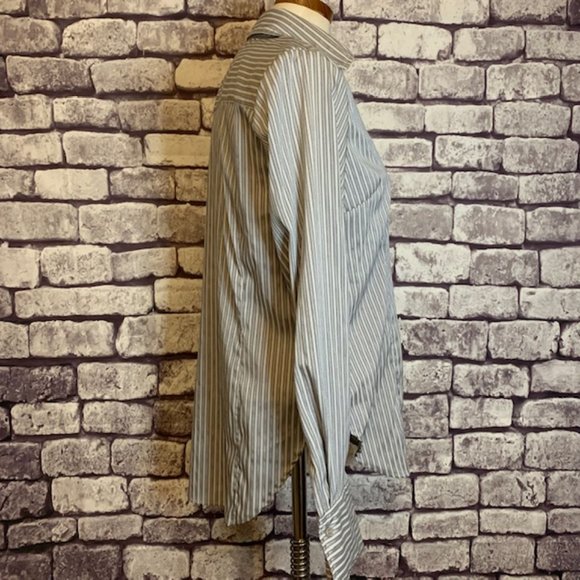 Harve Bernard Button Down Blouse Size Large - Picture 7 of 11